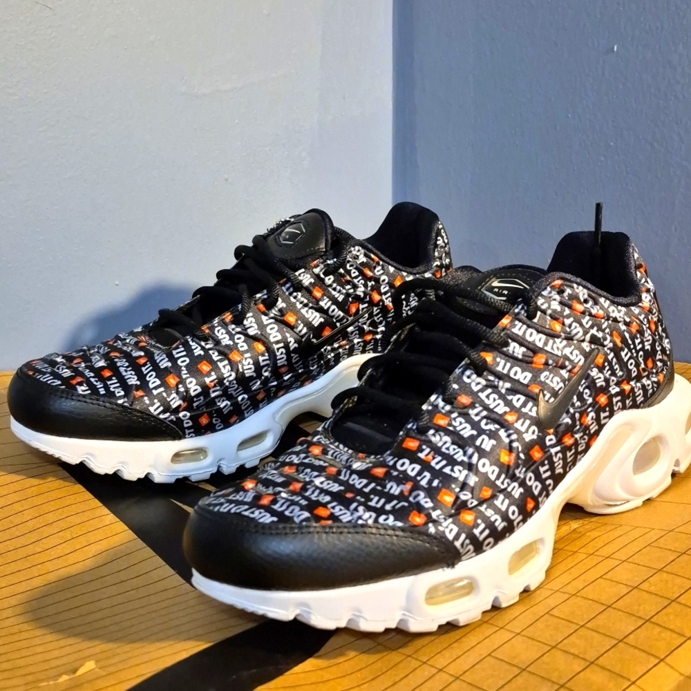 Nike running shoe size 7.5